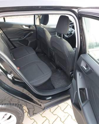 Ford Focus cena 55800 przebieg: 149000, rok produkcji 2019 z Legionowo małe 254